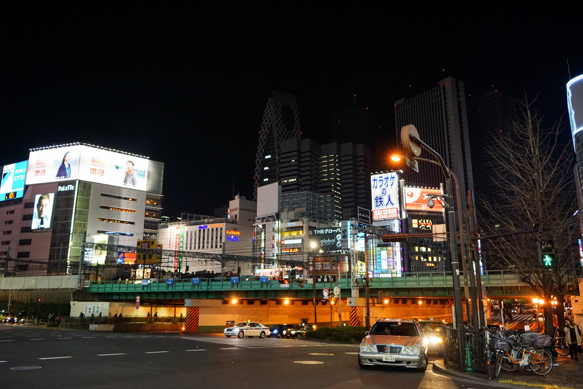 新宿駅周辺の夜景（電車で約5分）